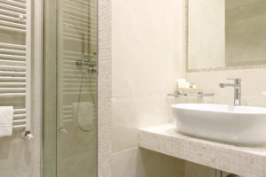 Ristrutturazione hotel. Progetto bagni.