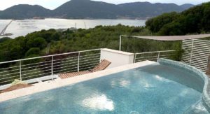 Foto di piscina ripresa da fotografo professionista